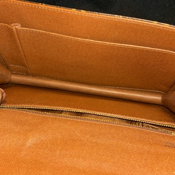 Vintage Louis Vuttion Clutch / With Chain - EUC - Picture 11 of 12